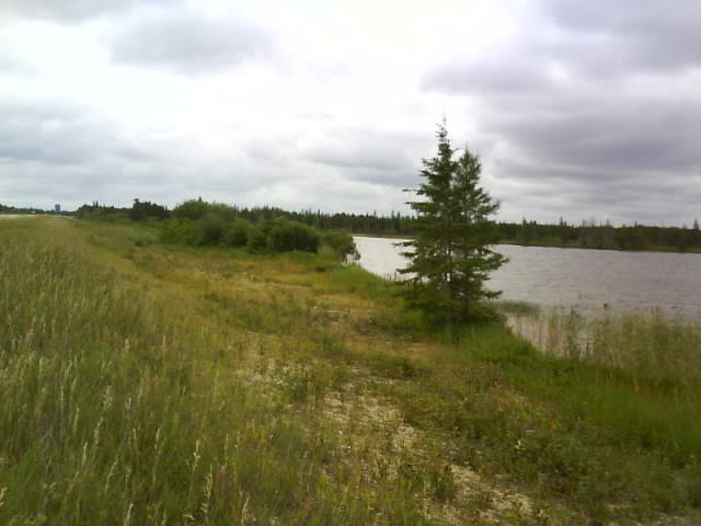 Manitoba 021 Lake And Fewer Trees.jpg